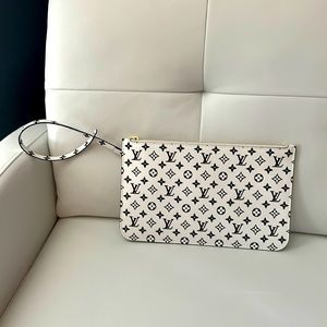 Extremely rare Louis Vuitton wristlet